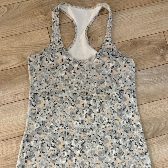 ❗️SOLD❗️Lululemon Cool Racer Back CRB Fleur Silver Spoon 8 - Picture 3 of 7
